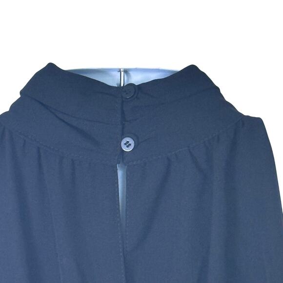 New MAX STUDIO Black Mock Neck Halter
Keyhole Stretch Crepe Jumpsuit Womens Sz M - Picture 14 of 16